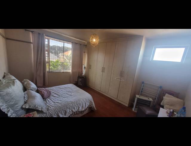 2 BEDROOM FLAT FOR SALE IN GLENWOOD